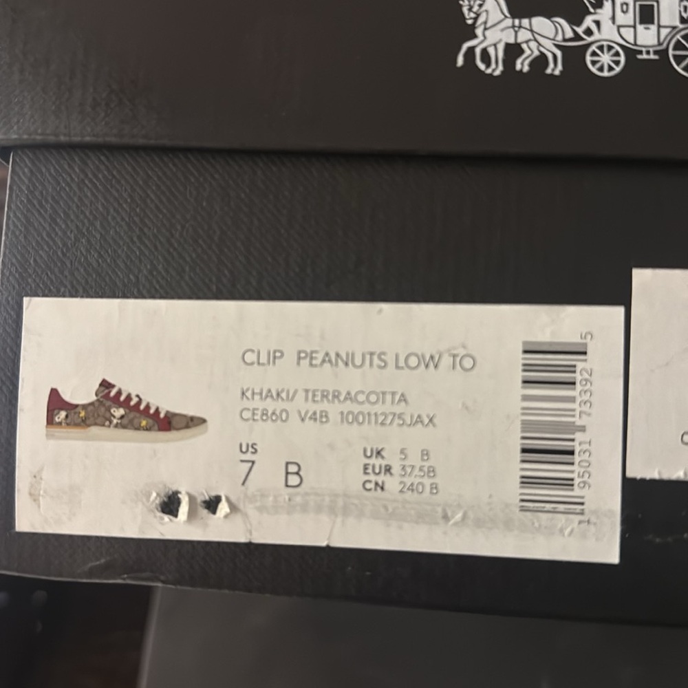 coach Coach X Peanuts Clip Low Top Sneaker In Signature Canvas With Snoopy ce860 - Picture 7 of 7